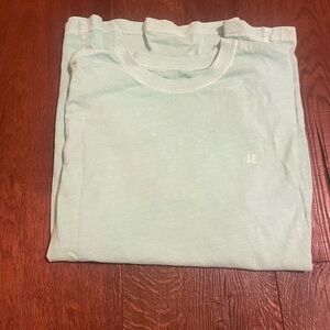 American Eagle tee, size small teal
